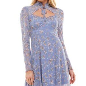 NWT Forever 21 Peek a Boo Neckline Floral Lavender Dress-Size Large